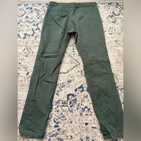 H&M Olive Chinos for Men - Picture 5 of 10